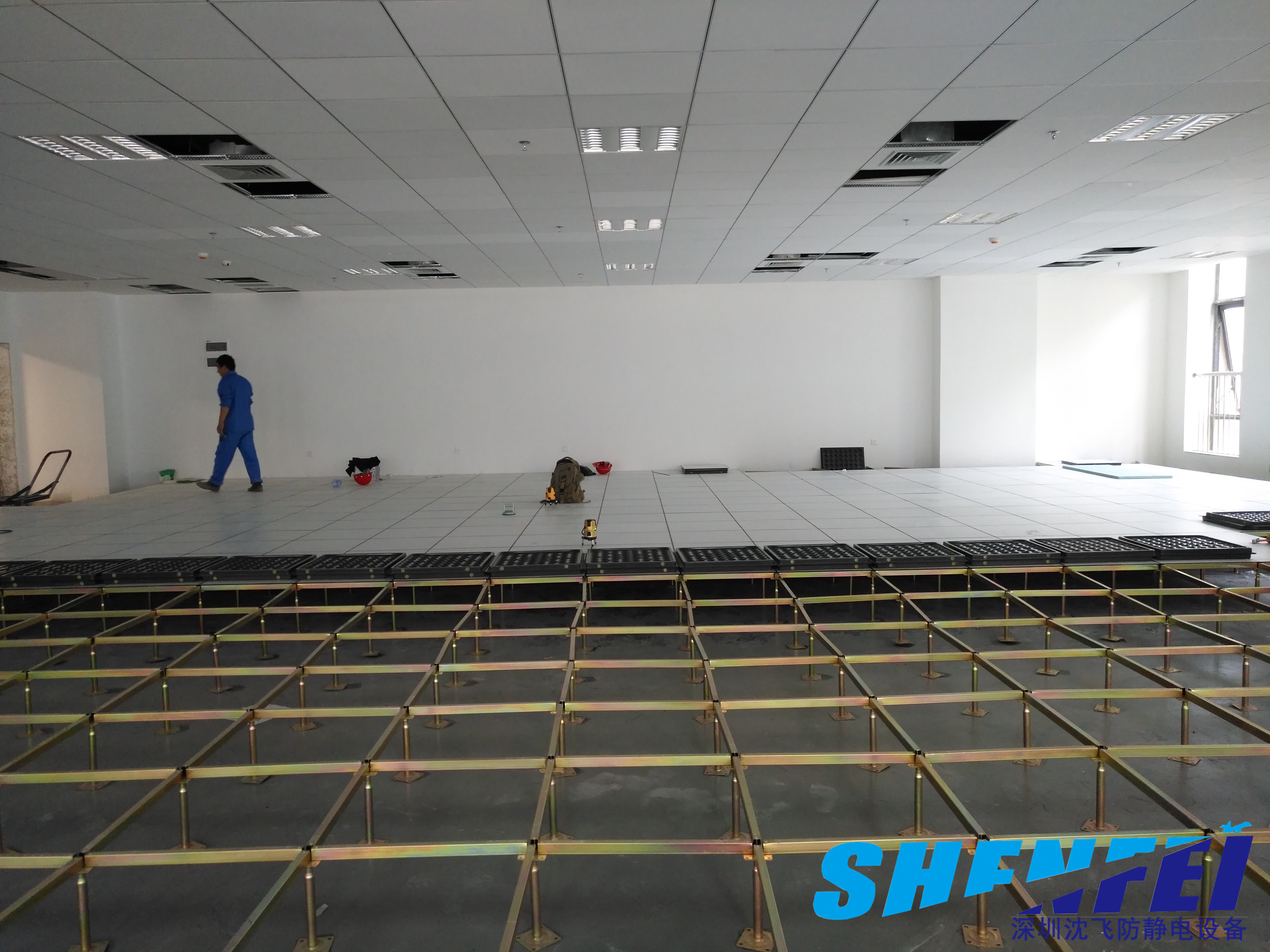 全鋼防靜電地板-鋪設效果圖